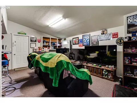 Other - 525 21st St, Springfield, OR 97477 photo 8 of 10