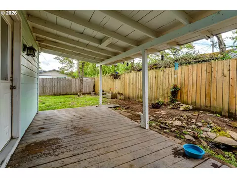 Exterior - 525 21st St, Springfield, OR 97477 photo 7 of 7