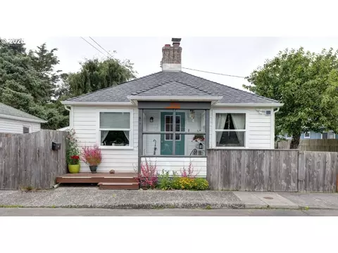330 Avenue K, Seaside, OR 97138