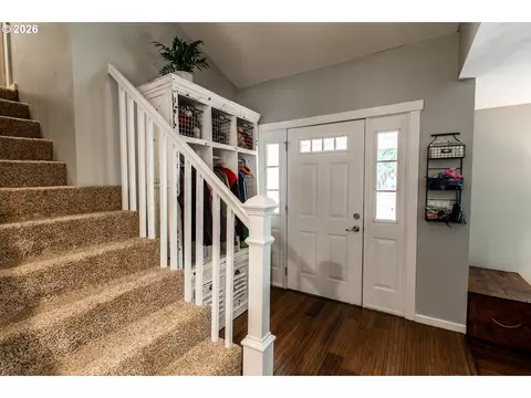 Entry Way - 740 65th St, Springfield, OR 97478 photo 1 of 3