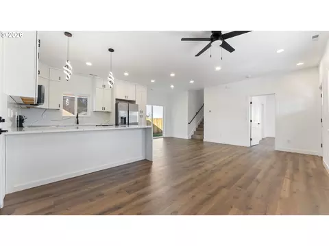 Living - 141 NE D St, Willamina, OR 97396 photo 3 of 7