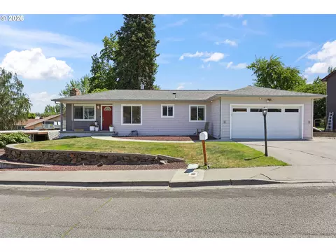 705 E 21st Pl, The Dalles, OR 97058
