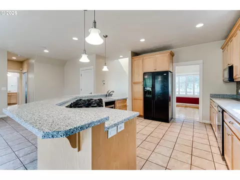 Kitchen - 2353 Rollie Loop, Eugene, OR 97405 photo 7 of 8