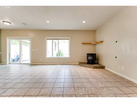 Living - 2353 Rollie Loop, Eugene, OR 97405 photo 1 of 3
