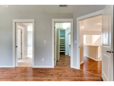 Entry Way - 2353 Rollie Loop, Eugene, OR 97405 photo 6 of 7