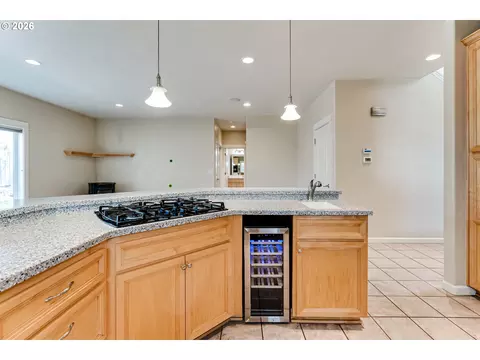 Kitchen - 2353 Rollie Loop, Eugene, OR 97405 photo 8 of 8