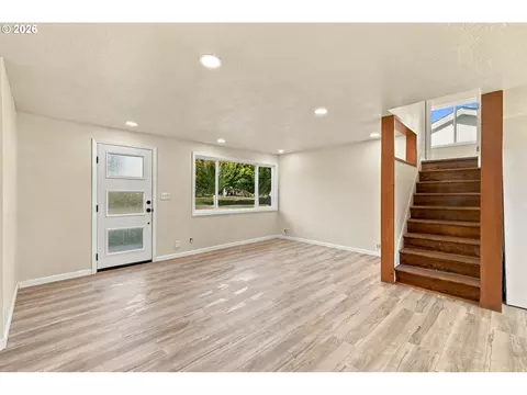 Living - 2845 Hilyard St, Eugene, OR 97405 photo 7 of 9