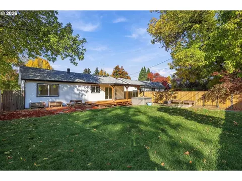 Exterior - 2845 Hilyard St, Eugene, OR 97405 photo 3 of 14