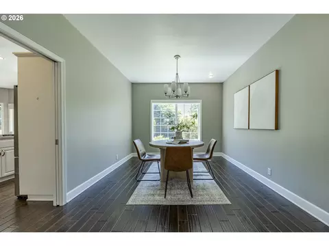 3394 Hampton Way, Eugene, OR 97401 photo 12