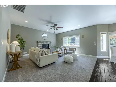 3394 Hampton Way, Eugene, OR 97401 photo 22