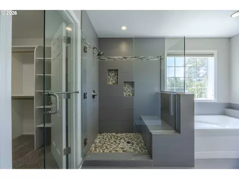 3394 Hampton Way, Eugene, OR 97401 photo 32