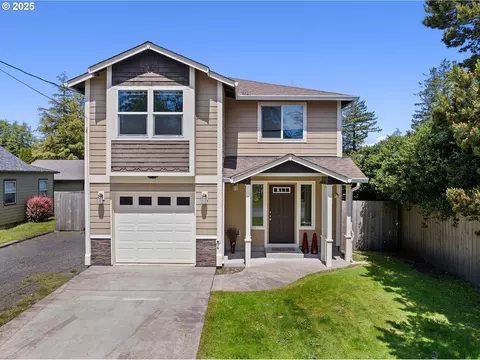 1225 3rd Ave, Hammond, OR 97121