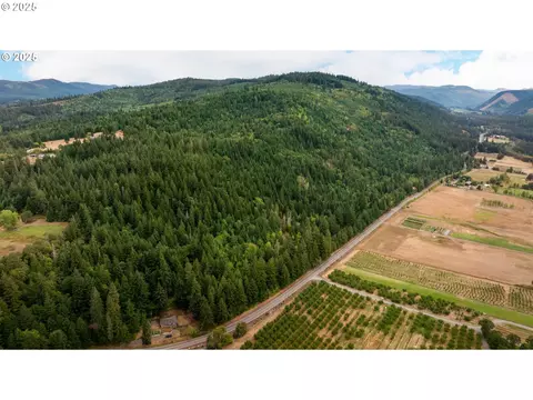 2999 Shute Rd, Hood River, OR 97031