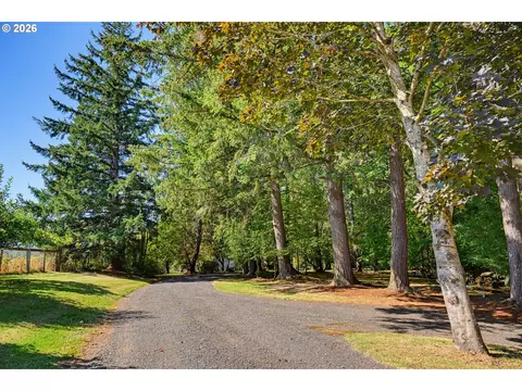 Exterior - 16990 SE Foster Rd, Gresham, OR 97080 photo 6 of 15