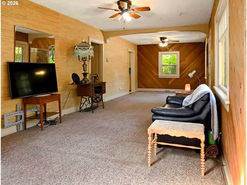 Living - 16990 SE Foster Rd, Gresham, OR 97080 photo 2 of 3