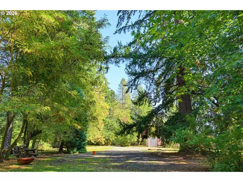 Exterior - 16990 SE Foster Rd, Gresham, OR 97080 photo 7 of 15