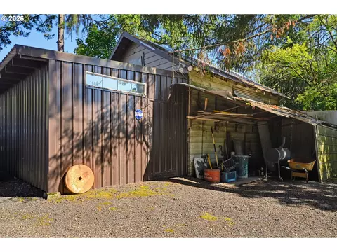 Exterior - 16990 SE Foster Rd, Gresham, OR 97080 photo 13 of 15