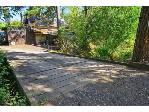 Exterior - 16990 SE Foster Rd, Gresham, OR 97080 photo 14 of 15