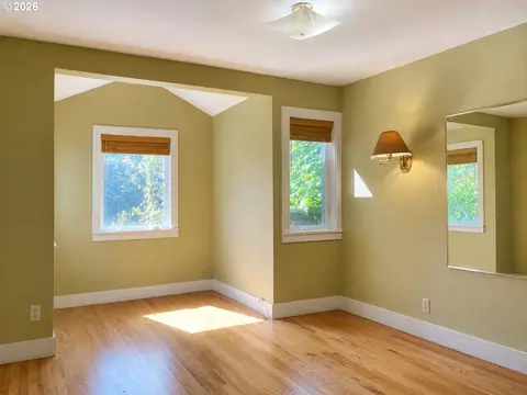 1387 Arthur St, Eugene, OR 97402 photo 9