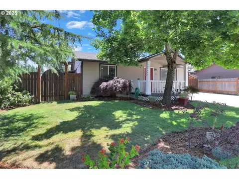 542 Pine Ct, Creswell, OR 97426