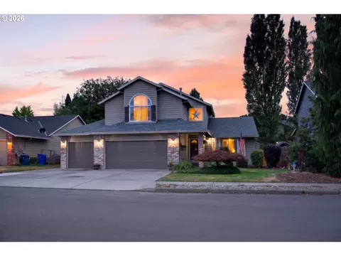 Exterior - 2343 SE Williams Dr, Gresham, OR 97080 photo 4 of 7