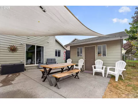Exterior - 2343 SE Williams Dr, Gresham, OR 97080 photo 5 of 7