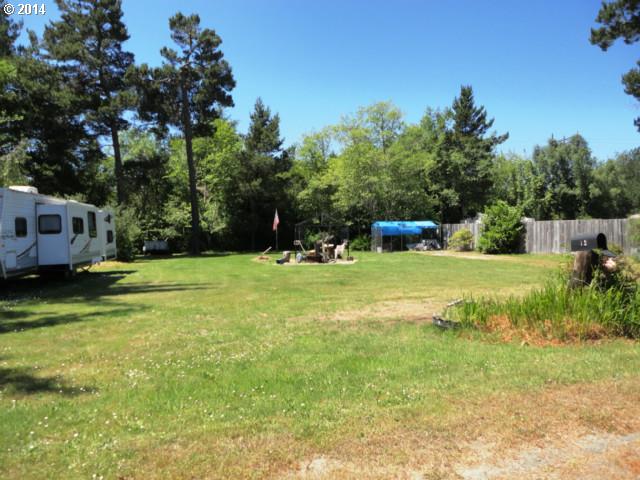 125 N Third, Lakeside, OR 97449 photo 1