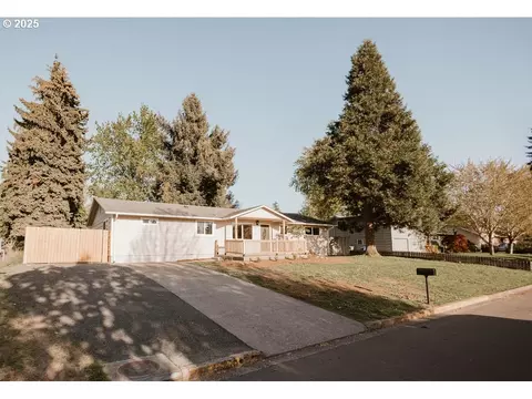 2797 Tulip St, Eugene, OR 97408