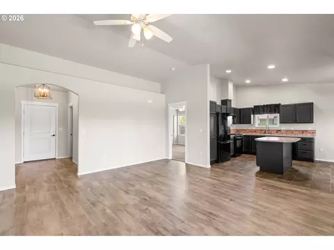 Other - 122 Falcon Ct, Boardman, OR 97818 photo 4 of 5