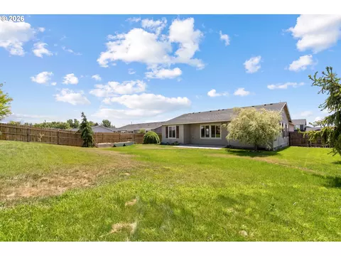 Exterior - 122 Falcon Ct, Boardman, OR 97818 photo 3 of 4