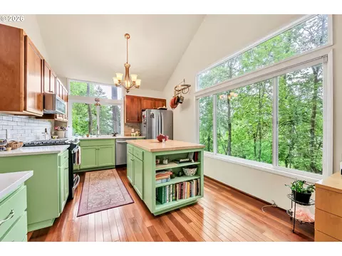 Kitchen - 2877 Timberline Dr, Eugene, OR 97405 photo 1 of 6