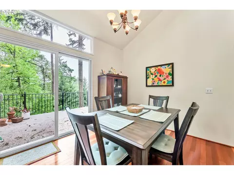 Dining - 2877 Timberline Dr, Eugene, OR 97405 photo 1 of 3