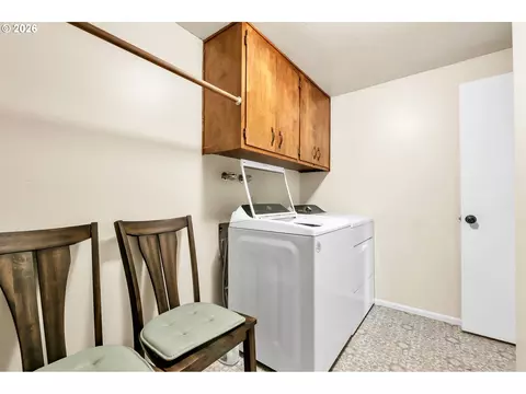 Other - 2877 Timberline Dr, Eugene, OR 97405 photo 3 of 8