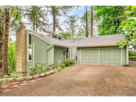 Exterior - 2877 Timberline Dr, Eugene, OR 97405 photo 2 of 10