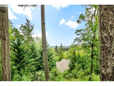 View/Area - 2877 Timberline Dr, Eugene, OR 97405 photo 1 of 1