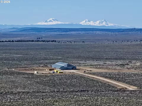55775 Coffey Rd, Brothers, OR 97712