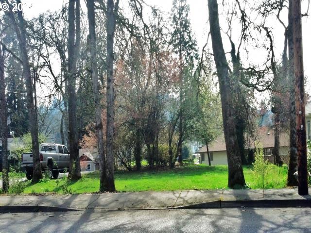 575 E Gloucester St, Gladstone, OR 97027 photo 1