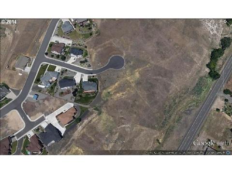 2208 NW Ingram Ave, Pendleton, OR 97801