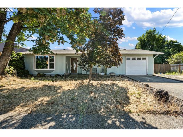 50 S 16th St, Cottage Grove, OR 97424