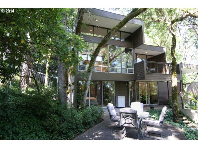 3225 Fillmore St, Eugene, OR 97405 photo 1