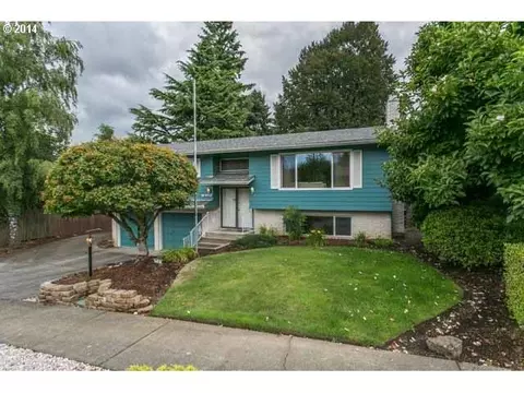 900 NW Bella Vista Pl, Gresham, OR 97030 photo 1