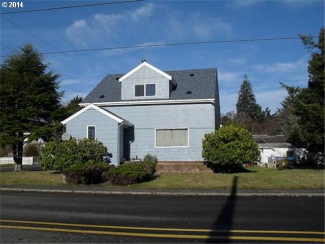 504 Spruce St, Ilwaco, WA 98624 photo 1