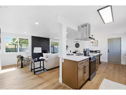 Kitchen - 1682 Larkspur Loop, Eugene, OR 97401 photo 1 of 5