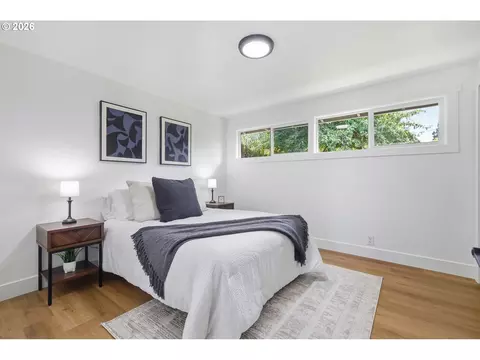Bedroom - 1682 Larkspur Loop, Eugene, OR 97401 photo 1 of 5