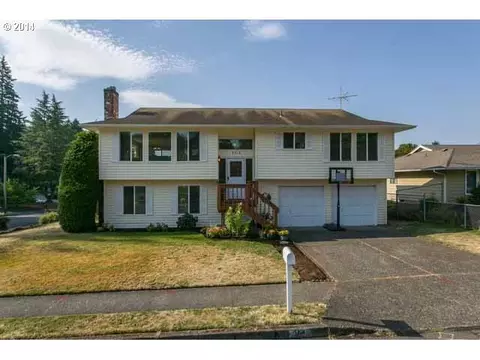 3718 SW 4th St, Gresham, OR 97030 photo 1