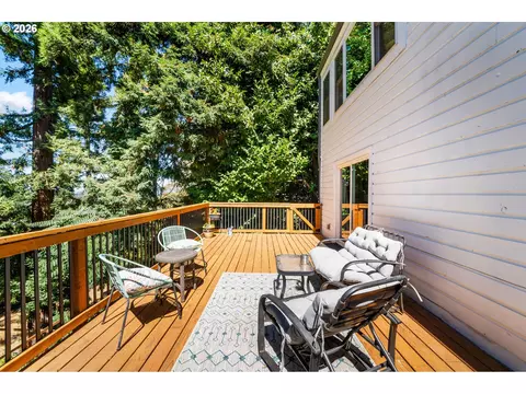 Exterior - 1680 Westover Dr, Eugene, OR 97403 photo 4 of 4
