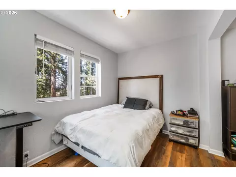 Bedroom - 1680 Westover Dr, Eugene, OR 97403 photo 1 of 3