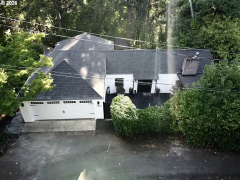 1680 Westover Dr, Eugene, OR 97403