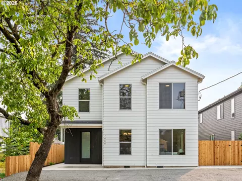 7482 SE 51st Ave, Portland, OR 97206