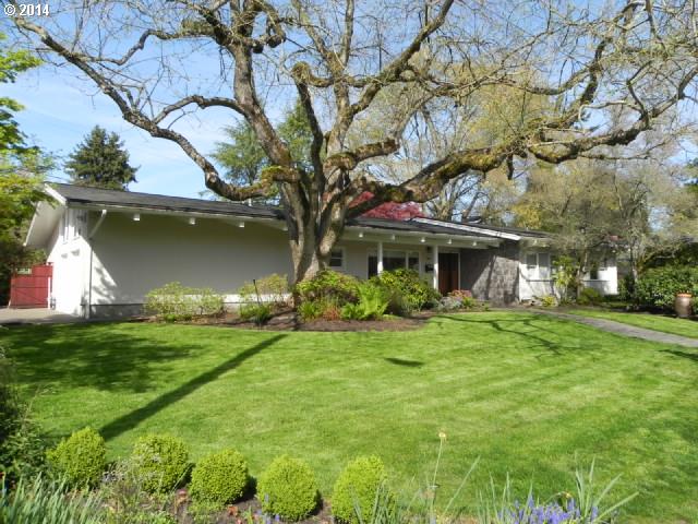 740 Fair Oaks Dr, Eugene, OR 97401 photo 1